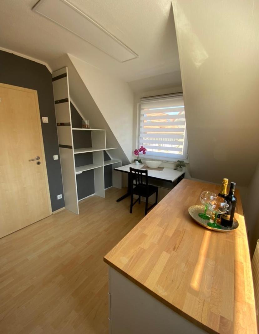 Schoenes Zimmer In Einfamilienhaus In Ruhiger Lage Ober-Ramstadt Exterior foto